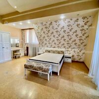 Продажа квартиры Харьков, Алексеевка, 210м²