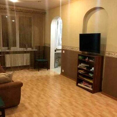 Продажа 	 Харків,  Нескорених (Героїв Праці) вул.   58