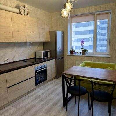 Продажа 	 Харків,  Героїв Харкова (Московський) пр.   156