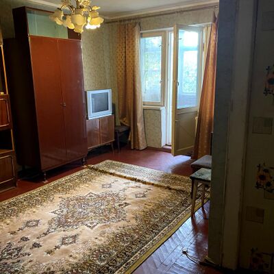 Продажа 	 Харьков,  Каденюка (Танкопия) ул.   20