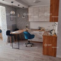 Продаж квартири Харків, ХТЗ, Рогань, 43м²