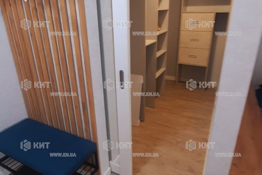 Продаж квартири Харків, ХТЗ, Рогань, 43м²
