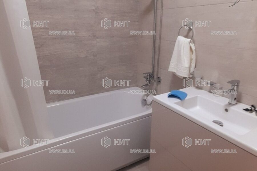 Продаж квартири Харків, ХТЗ, Рогань, 43м²