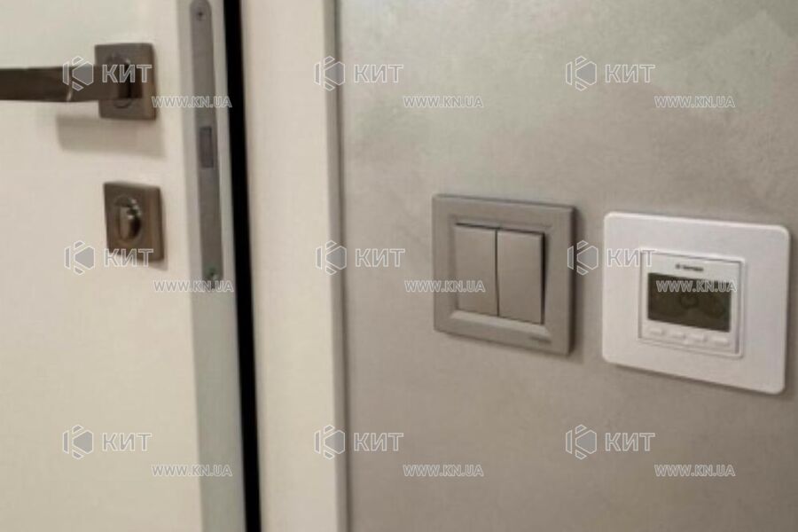 Продаж квартири Харків, ХТЗ, Рогань, 68м²