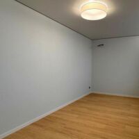 Продаж квартири Харків, ХТЗ, Рогань, 68м²