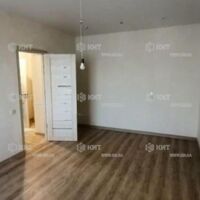 Продаж квартири Харків, ХТЗ, Рогань, 36м²