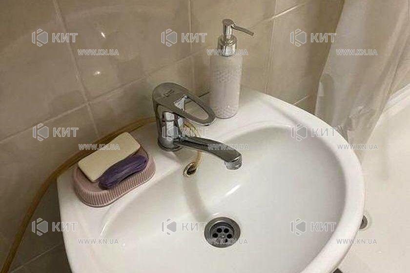 Продажа квартиры Харьков, Алексеевка, 20м²
