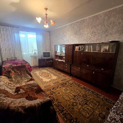 Продажа 	 Харьков,  Каденюка (Танкопия) ул.   8