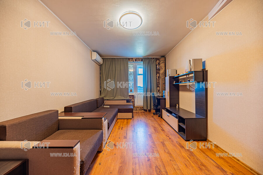 Продаж квартири Харків, ХТЗ, Рогань, 47м²