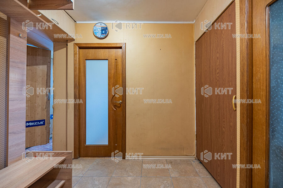 Продаж квартири Харків, ХТЗ, Рогань, 47м²