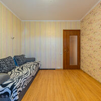 Продаж квартири Харків, ХТЗ, Рогань, 47м²