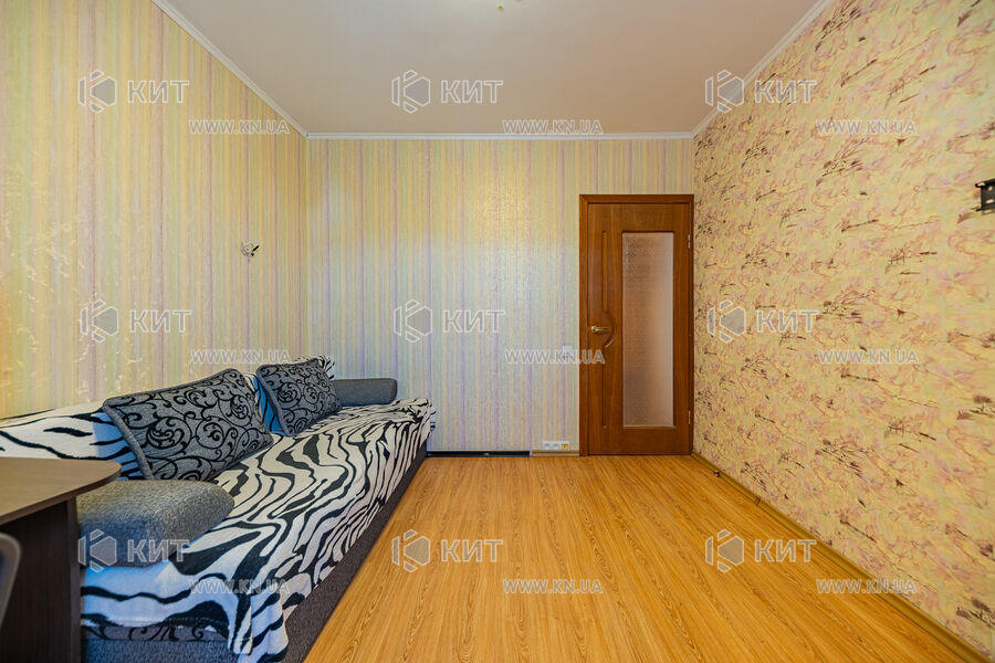 Продаж квартири Харків, ХТЗ, Рогань, 47м²