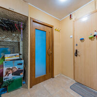 Продаж квартири Харків, ХТЗ, Рогань, 47м²