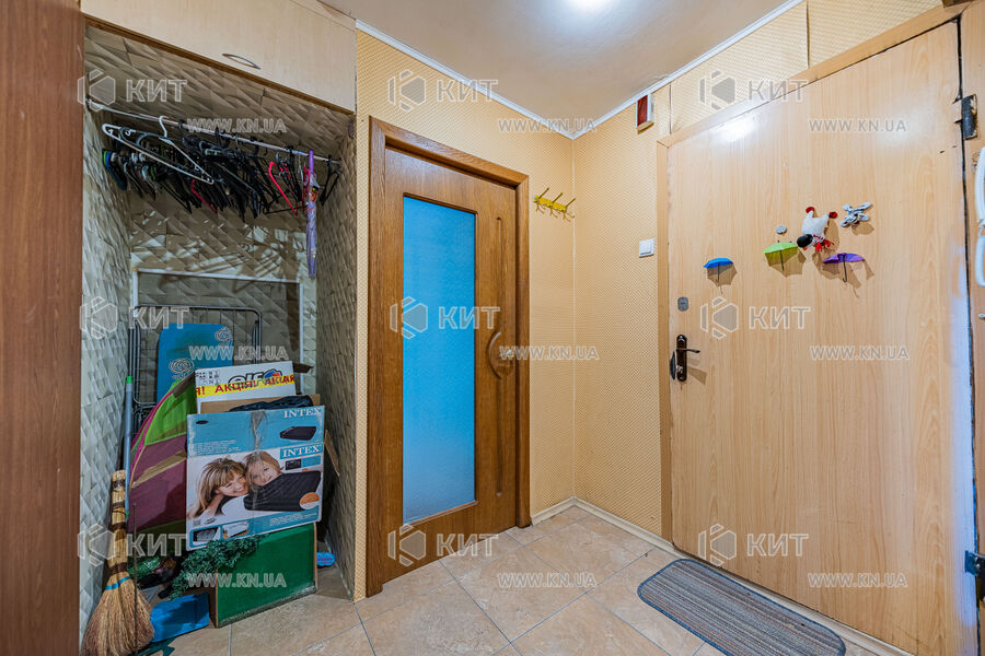 Продаж квартири Харків, ХТЗ, Рогань, 47м²