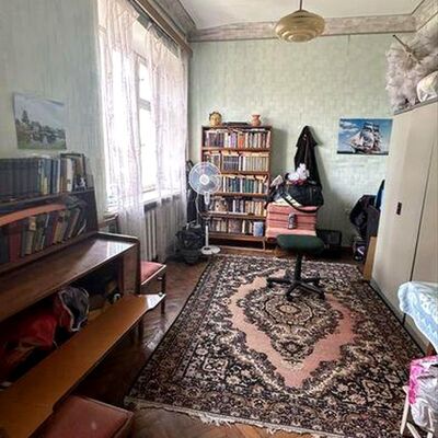 Продажа 	 Харків,  Михайля Семенка (Чайковська) вул.   11