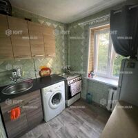 Продаж квартири Харків, ХТЗ, Рогань, 57м²
