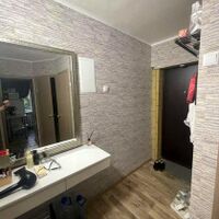 Продаж квартири Харків, ХТЗ, Рогань, 57м²