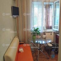 Продаж квартири Харків, ХТЗ, Рогань, 38м²