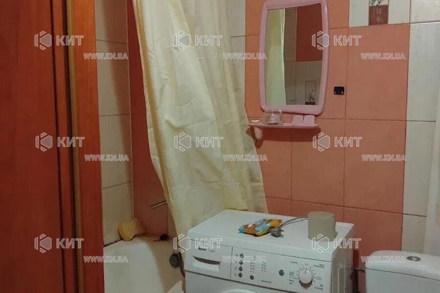 Продаж квартири Харків, ХТЗ, Рогань, 38м²