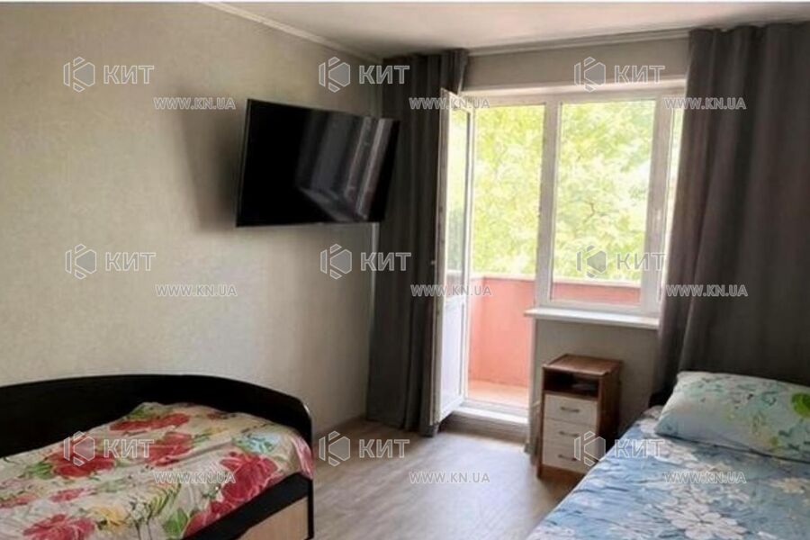 Продаж квартири Харків, ХТЗ, Рогань, 40м²