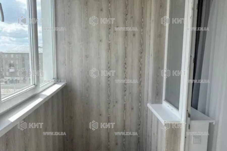 Продаж квартири Харків, ХТЗ, Рогань, 39м²