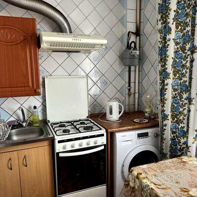 Продажа 	 Харьков,  Валентиновская (Блюхера) ул.   20