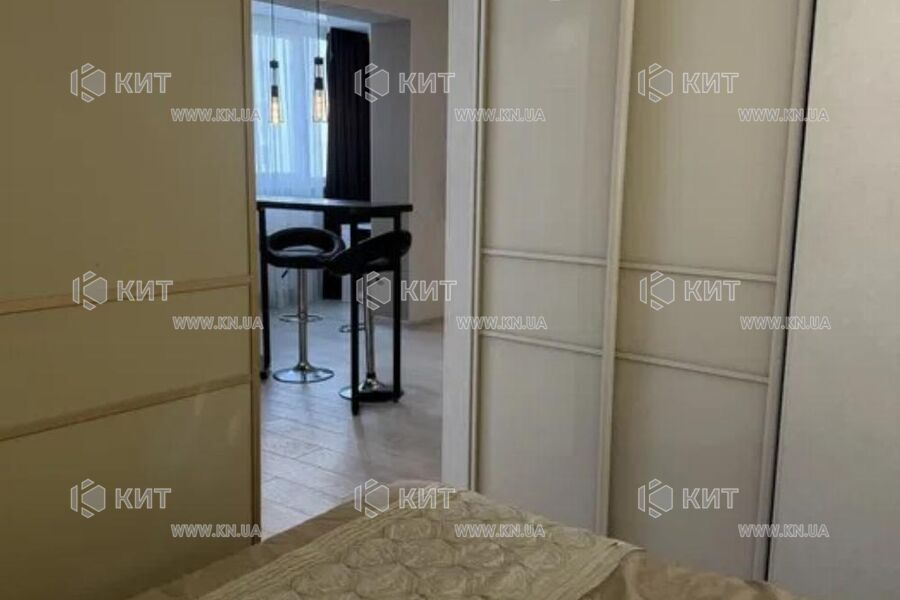 Продаж квартири Харків, ХТЗ, Рогань, 39м²
