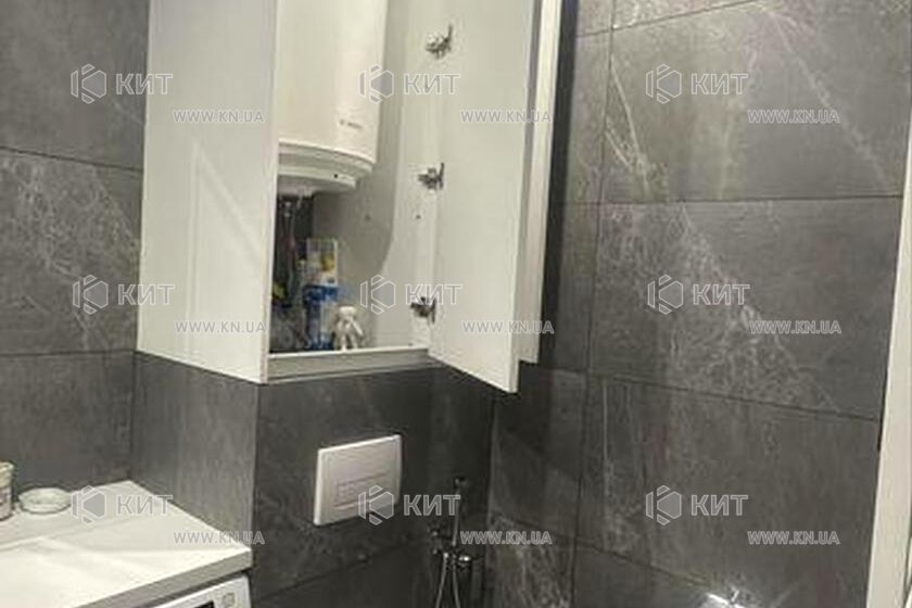 Продаж квартири Харків, ХТЗ, Рогань, 43м²