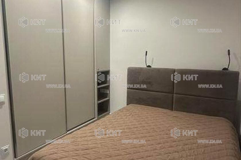 Продаж квартири Харків, ХТЗ, Рогань, 43м²