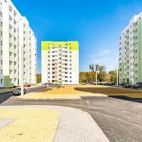 Продаж квартири Харків, ХТЗ, Рогань, 43м²