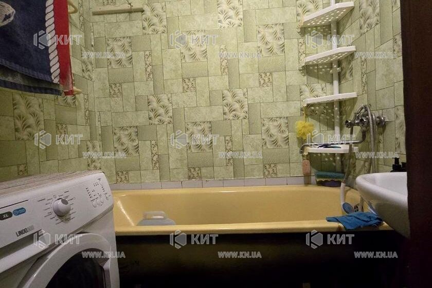 Продаж квартири Харків, ХТЗ, Рогань, 72.2м²