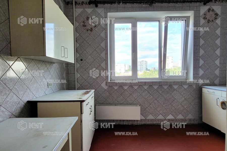 Продаж квартири Харків, ХТЗ, Рогань, 57м²