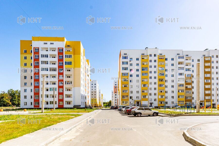Продаж квартири Харків, ХТЗ, Рогань, 41м²