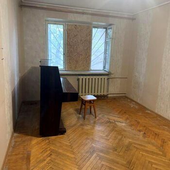 Продаж квартир - Харків,  Олександра Олеся (Єсеніна) вул.  10