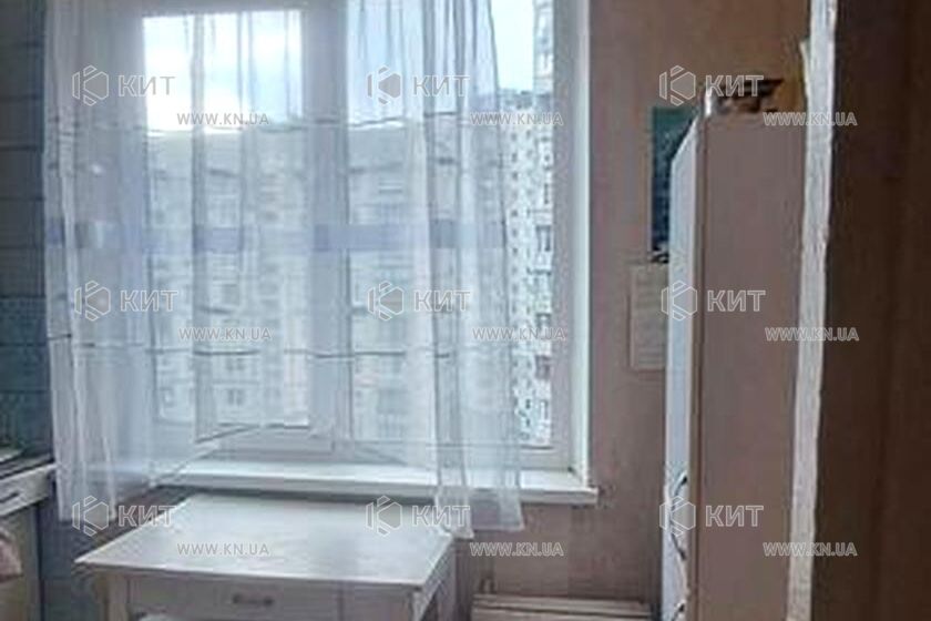 Продаж квартири Харків, ХТЗ, Рогань, 45м²