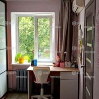 Продаж квартири Харків, ХТЗ, Рогань, 58м²