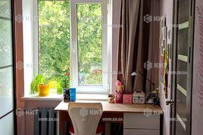 Продаж квартири Харків, ХТЗ, Рогань, 58м²