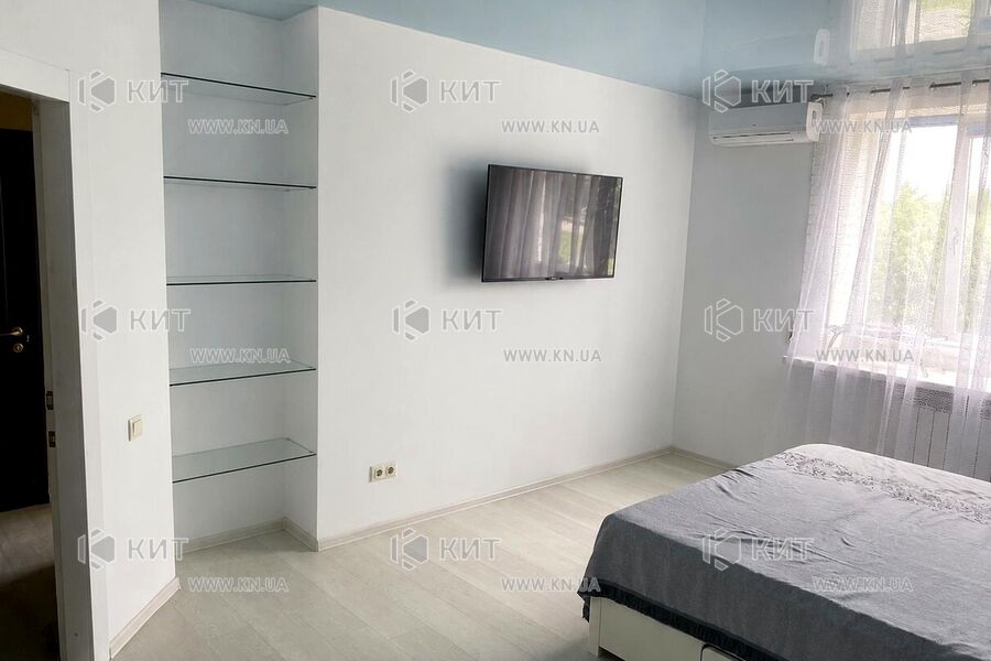 Продаж квартири Харків, ХТЗ, Рогань, 45м²