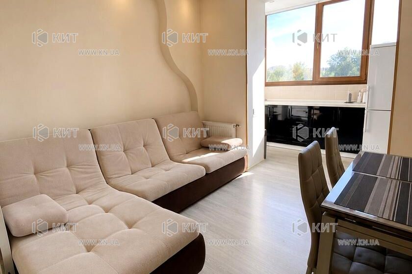 Продаж квартири Харків, ХТЗ, Рогань, 45м²