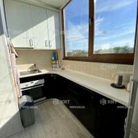 Продаж квартири Харків, ХТЗ, Рогань, 45м²