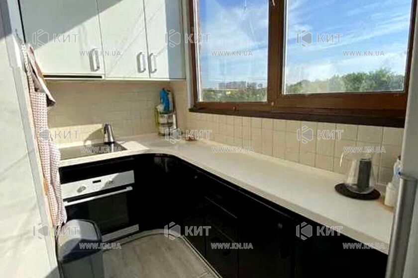 Продаж квартири Харків, ХТЗ, Рогань, 45м²