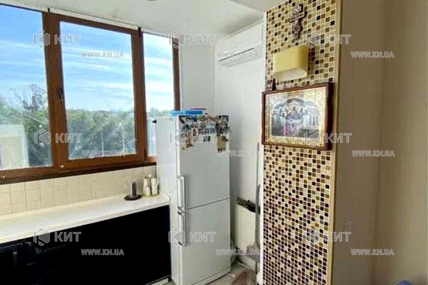 Продаж квартири Харків, ХТЗ, Рогань, 45м²