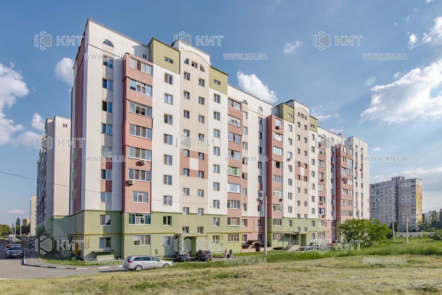 Продаж квартири Харків, ХТЗ, Рогань, 45м²