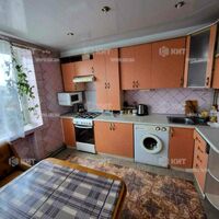 Продаж квартири Харків, ХТЗ, Рогань, 64м²