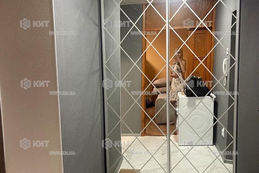 Продаж квартири Харків, Олексіївка, 32м²
