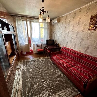 Продажа 	 Харків,  Ахсарова вул.   13