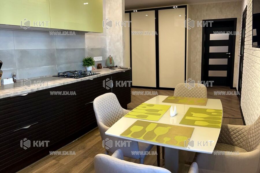 Продаж квартири Харків, Олексіївка, 95м²