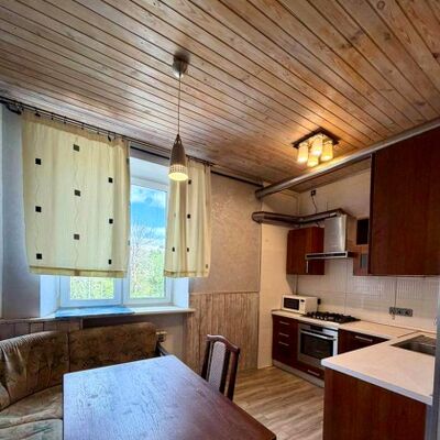 Продажа 	 Харків,  Чичибабіна вул.   3