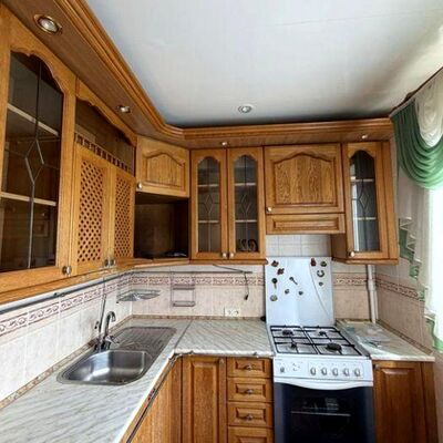 Продажа 	 Харків,  Космічна вул.   27