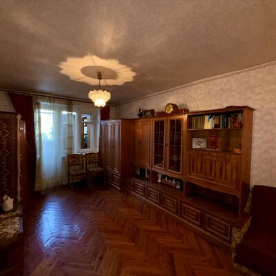 Продажа 	 Харків,  Науки (Леніна) пр.   70